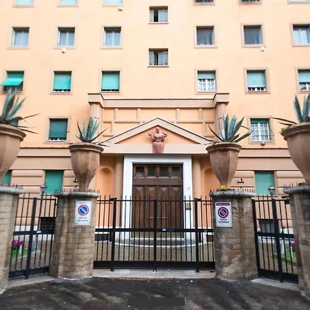 Costantino Secondo *